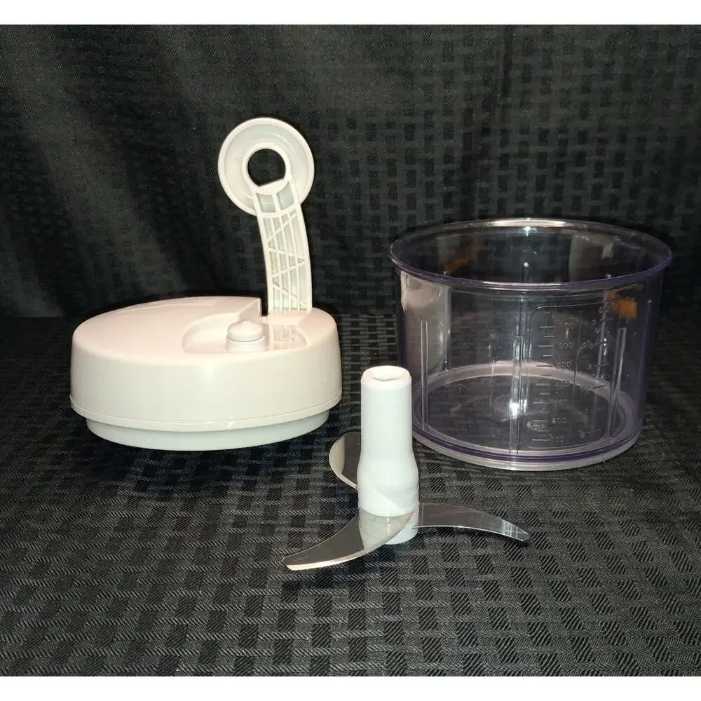 Pampered Chef Manual Food Processor #2581 3 Cup Hand Pull Chopper EUC!